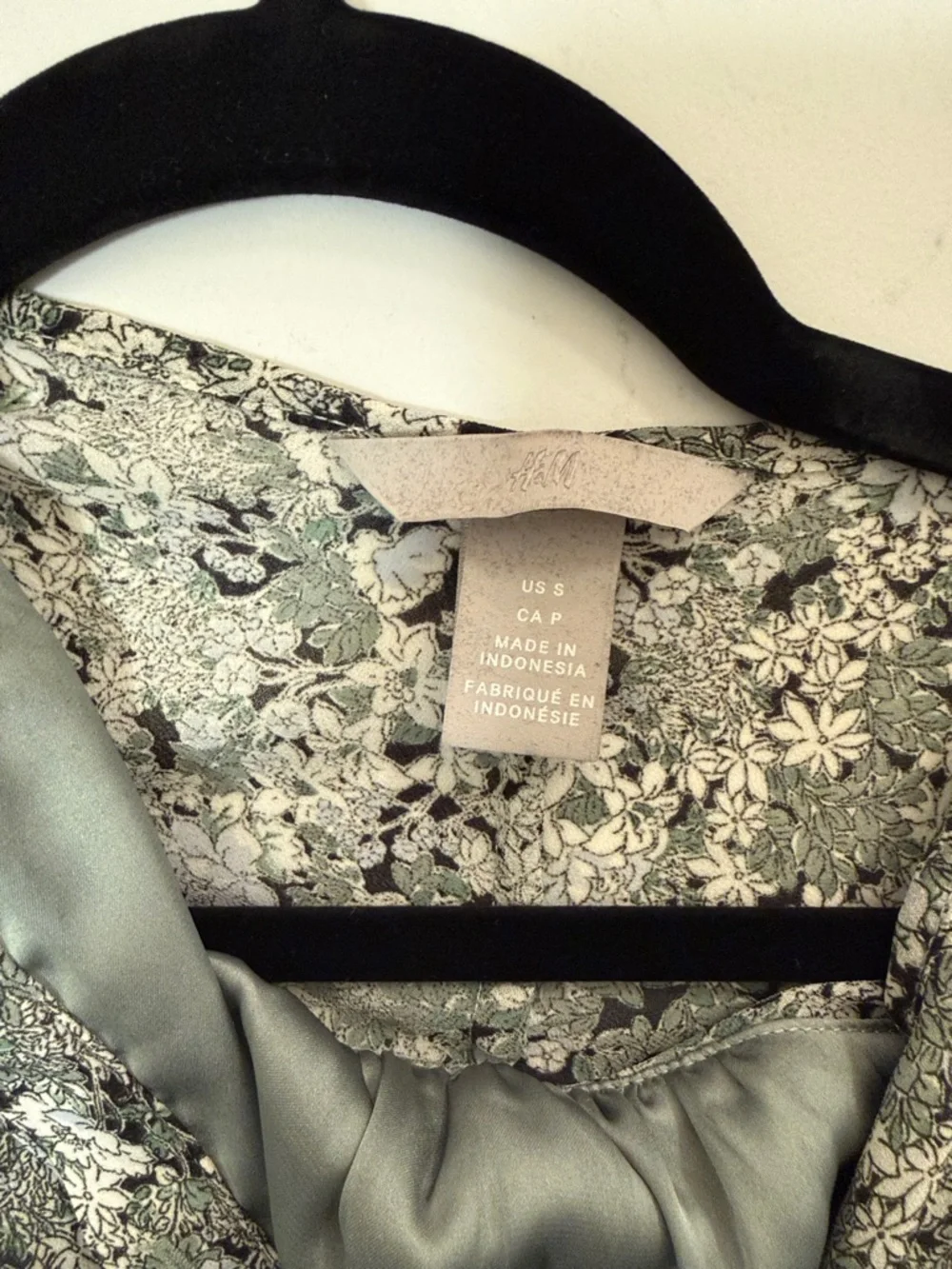 H&M Sage Green Floral Long-Sleeve Wrap Dress